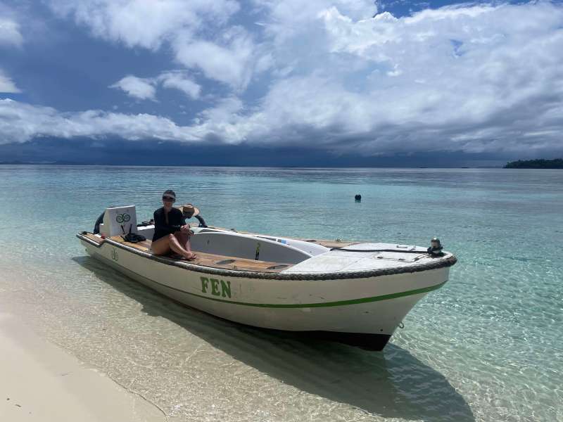 Raja Ampat Misool Eco Resort - day trip to nearby tropical islands