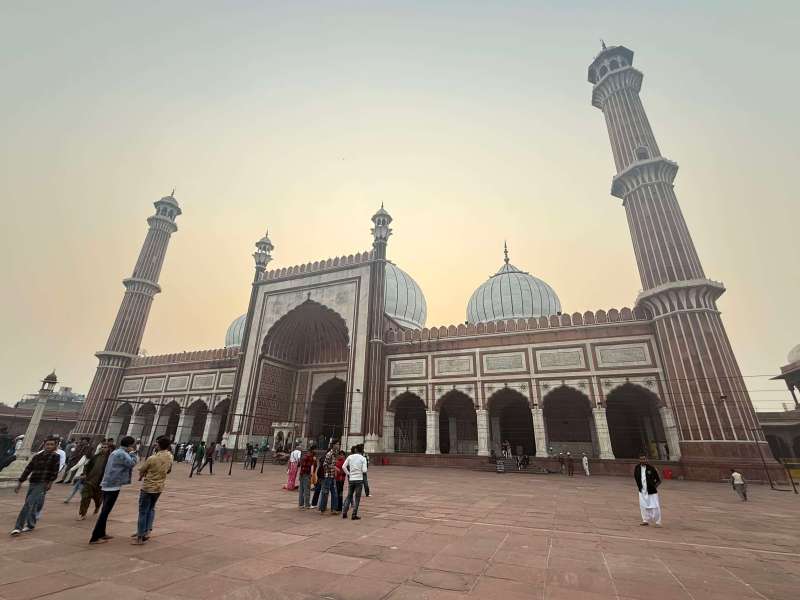 Jama Masjid in late afternoon before prayers, Delhi Old Town