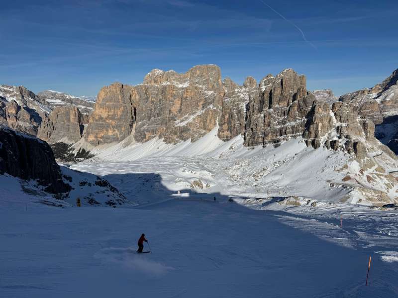 The Armentarola route down from the Lagazuoi Refugio